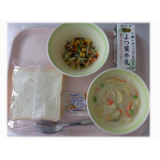 11月20日（水）　食パン　マカロニクリーム煮　ひじきのサラダ　みかんジャム