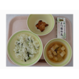 12月25日（水）　青菜とじゃこの混ぜご飯　鶏のみそ焼き　豆腐のすまし汁