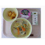 7月24日（木）　とんこつラーメン　スパイシーポテト　ヨーグルト