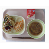 7月30日（水）　お好み焼き　和風大根ツナサラダ　ジャーマンスープ