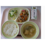 9月8日（月）　いり鶏　白菜のレモン漬け　小松菜のみそ汁
